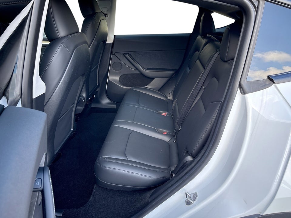 Tesla Model Y RWD 5d