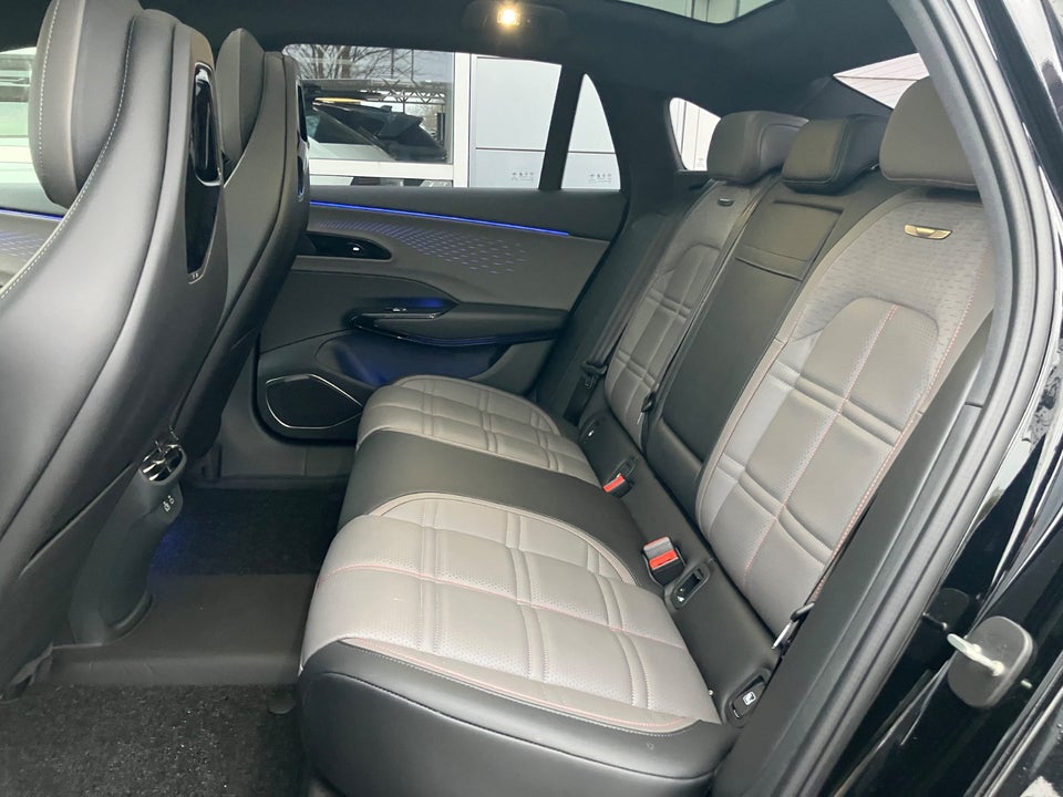 Hongqi EH7 111 Exclusive 4d