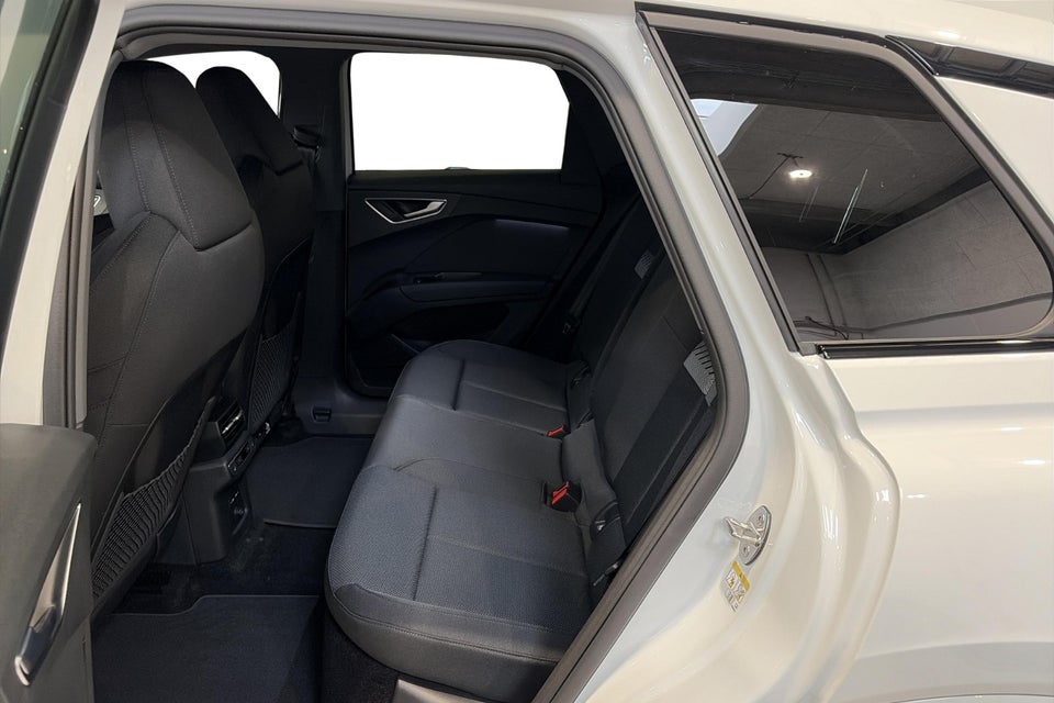 Audi Q4 e-tron performance 5d