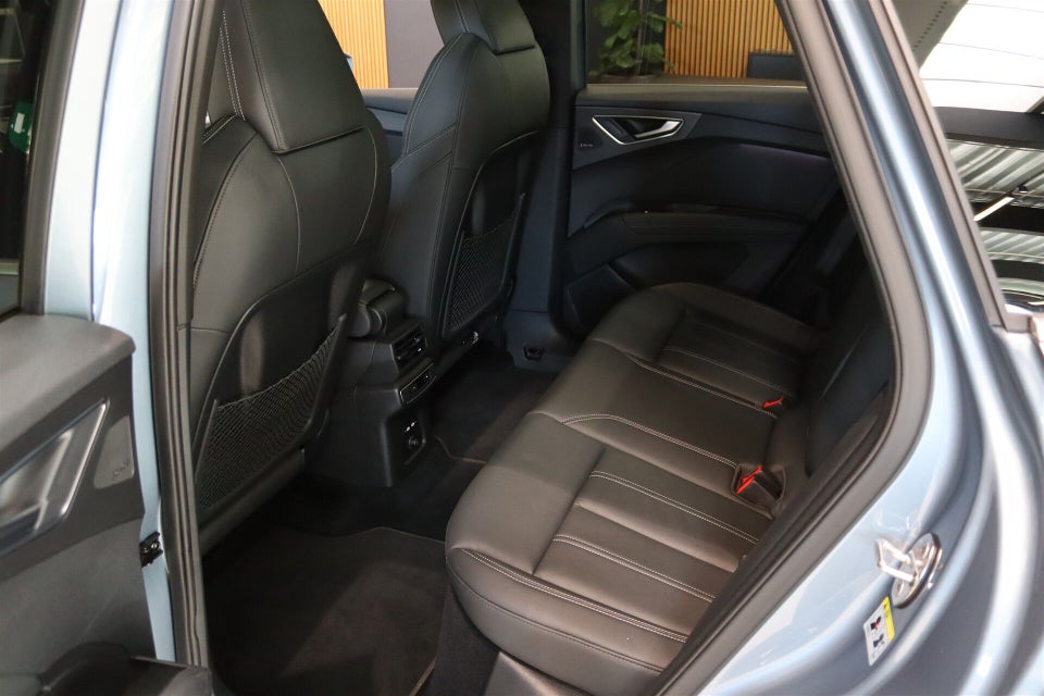 Audi Q4 e-tron 50 S-line quattro 5d