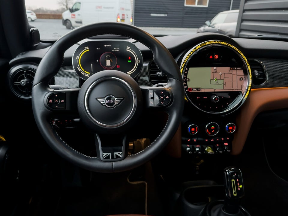 MINI Cooper SE Yours Trim 3d