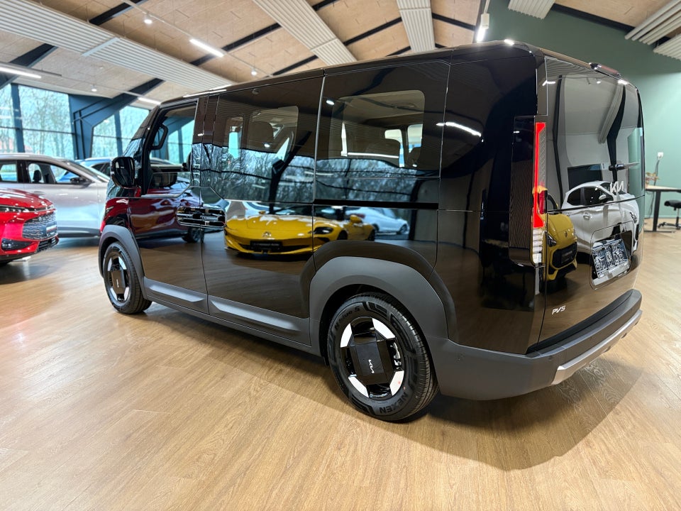 Kia PV5 71 Long Range Upgrade 5d