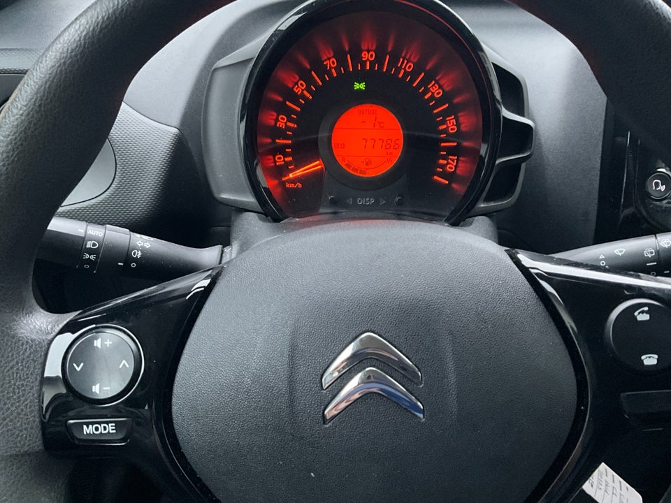 Citroën C1 1,0 VTi Shine 5d