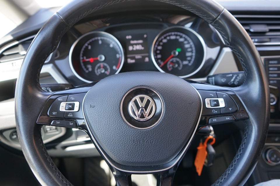 VW Touran 1,6 TDi 110 Trendline DSG Van 5d