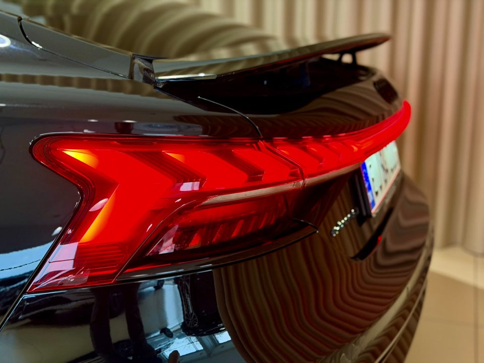 Audi e-tron GT quattro 4d