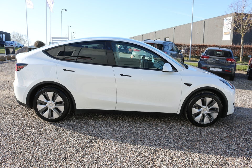 Tesla Model Y Long Range RWD 5d