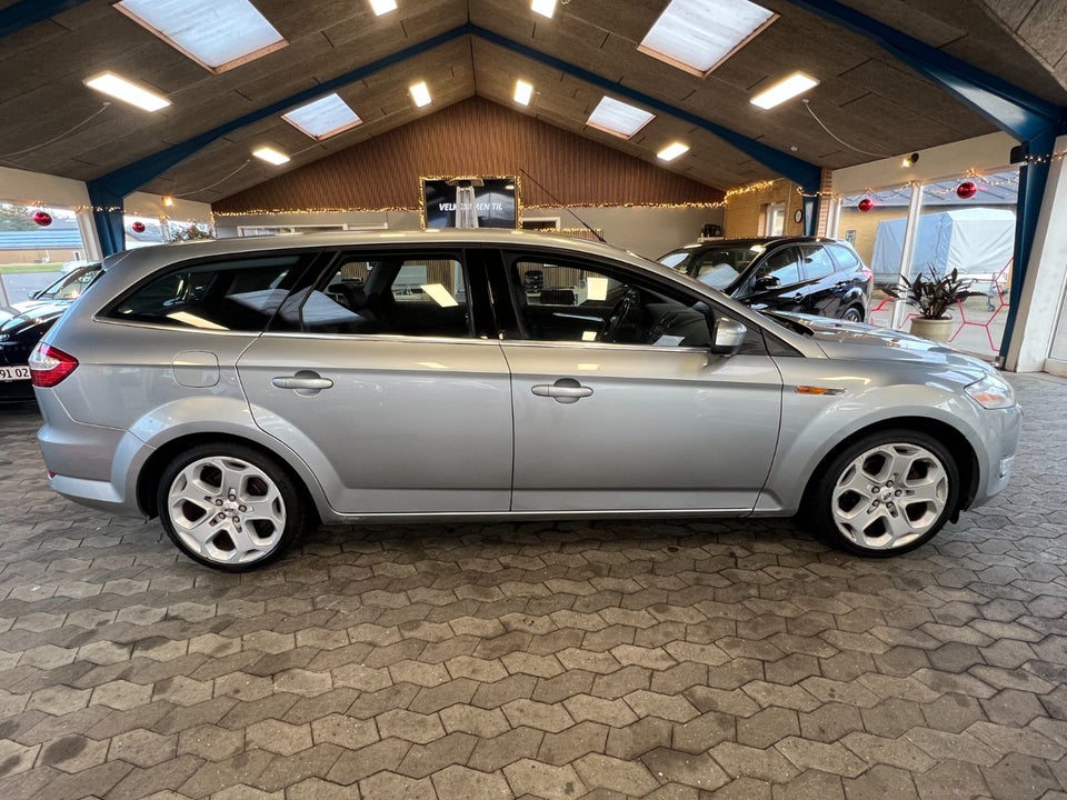 Ford Mondeo 2,5 20V Turbo Titanium stc. 5d