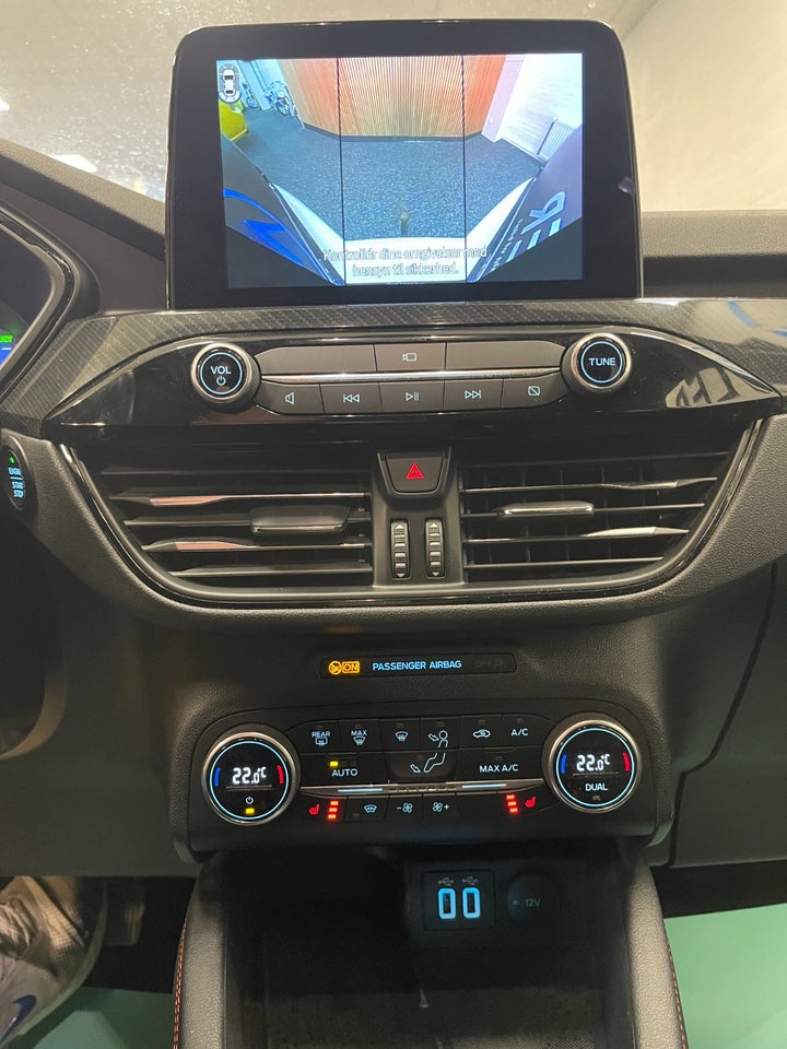 Ford Kuga 2,5 HEV ST-Line X CVT 5d