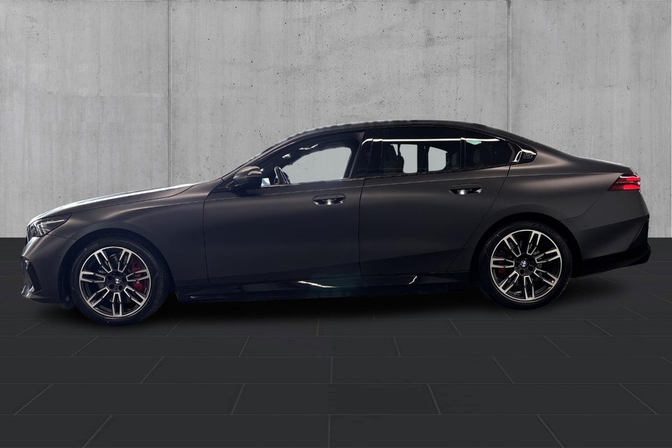 BMW i5 eDrive40 Fully Charged M-Sport 4d