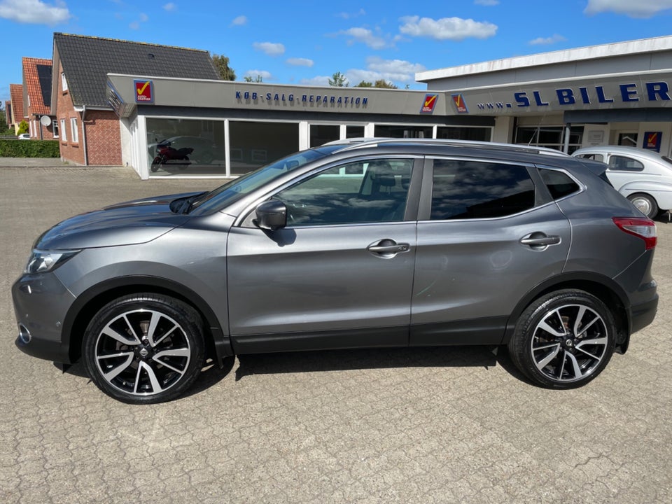 Nissan Qashqai 1,5 dCi 110 Tekna 5d