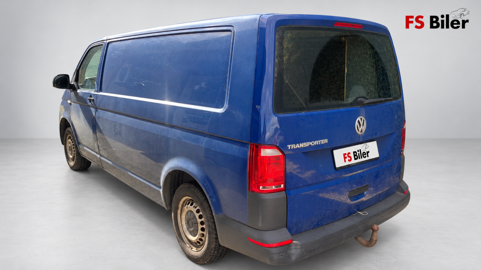 VW Transporter 2,0 TDi 102 Kassevogn lang