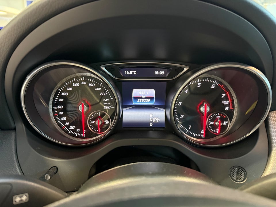 Mercedes CLA200 1,6 Shooting Brake 5d