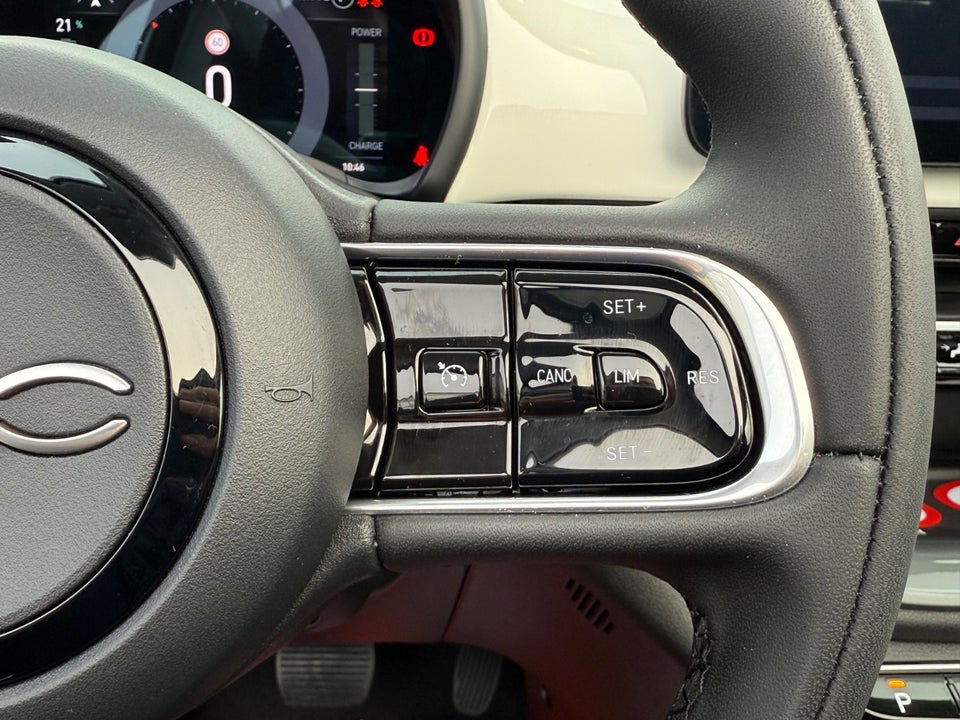 Fiat 500e 42 Icon Cabrio 2d