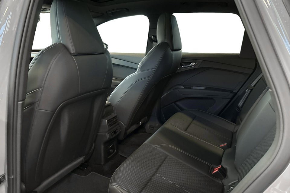 Audi Q4 e-tron 45 Progress 5d