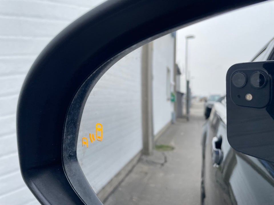 Toyota C-HR 1,8 Hybrid C-LUB Premium Selected CVT 5d