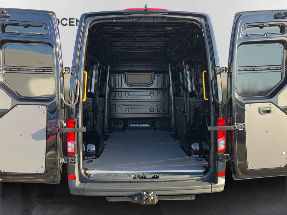 VW Crafter 35 2,0 TDi 177 Kassevogn L3H3 aut.