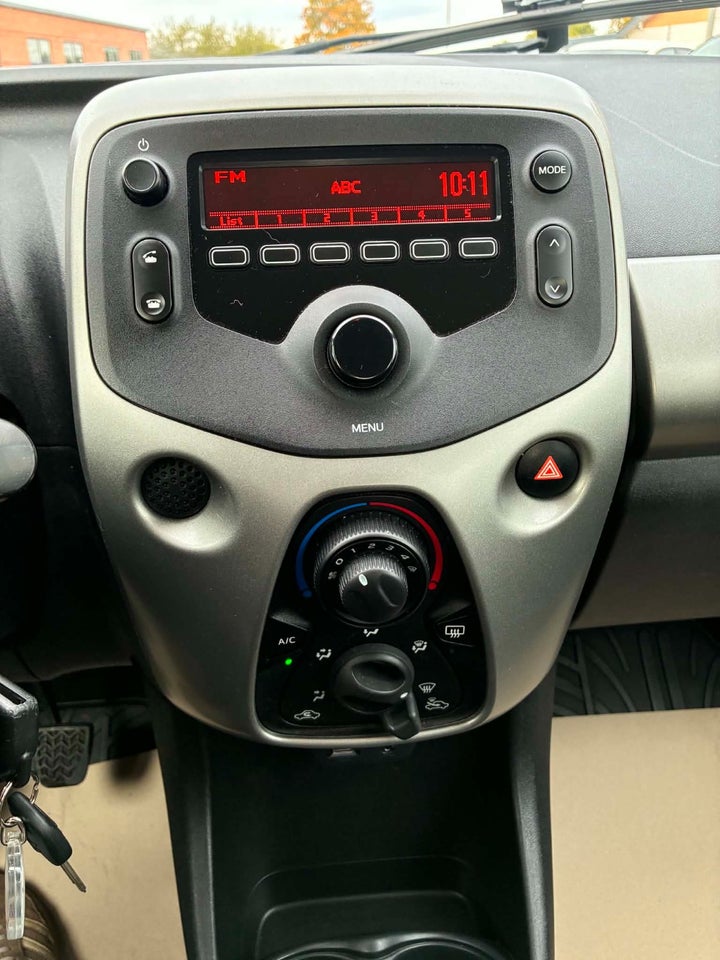 Citroën C1 1,0 e-VTi Shine 5d