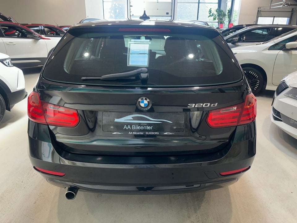 BMW 320d 2,0 Touring 5d