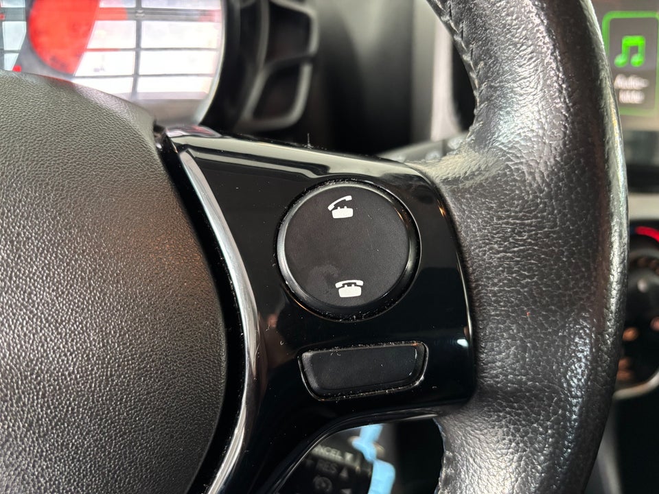 Toyota Aygo 1,0 VVT-i x-play 5d