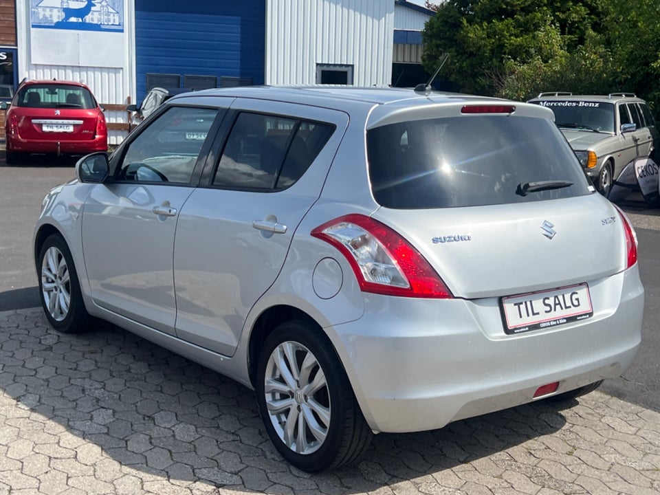 Suzuki Swift 1,2 Dualjet Style 5d