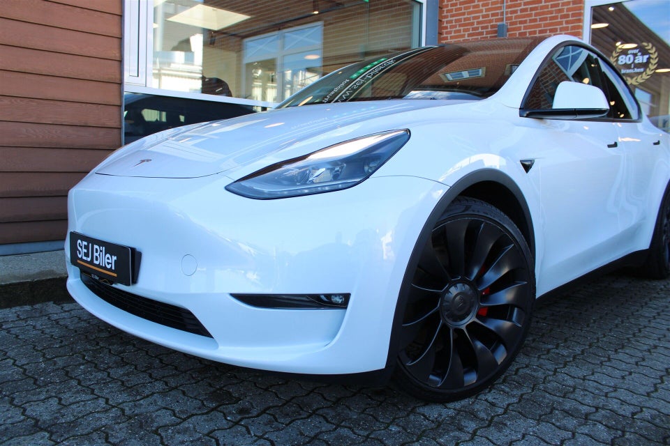 Tesla Model Y Performance AWD 5d