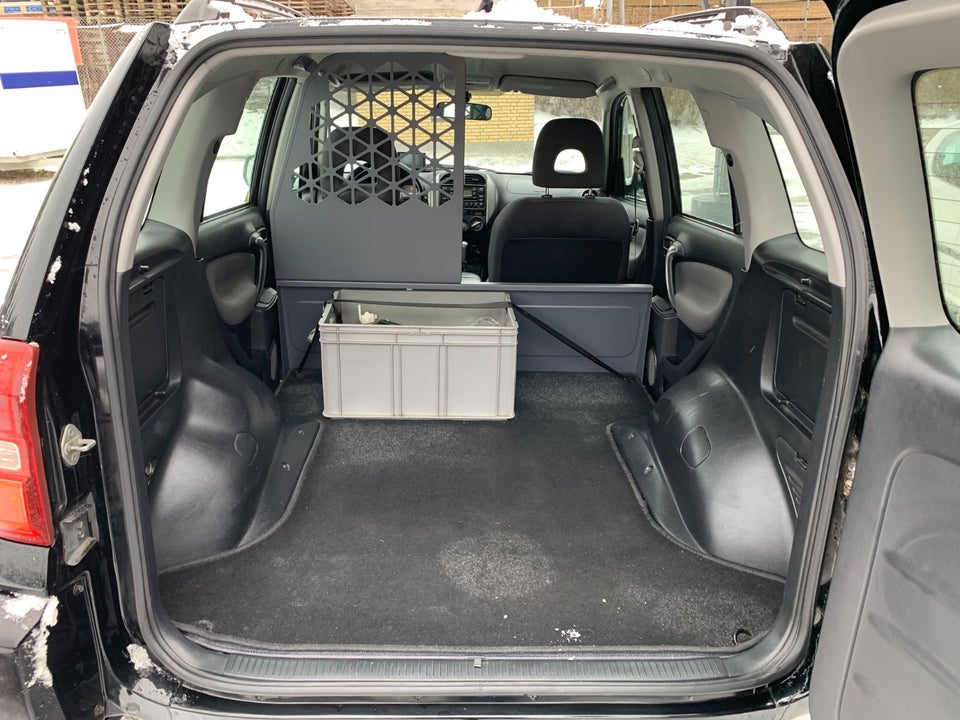 Toyota RAV4 2,0 VVT-i Wave 4x4 Van 5d