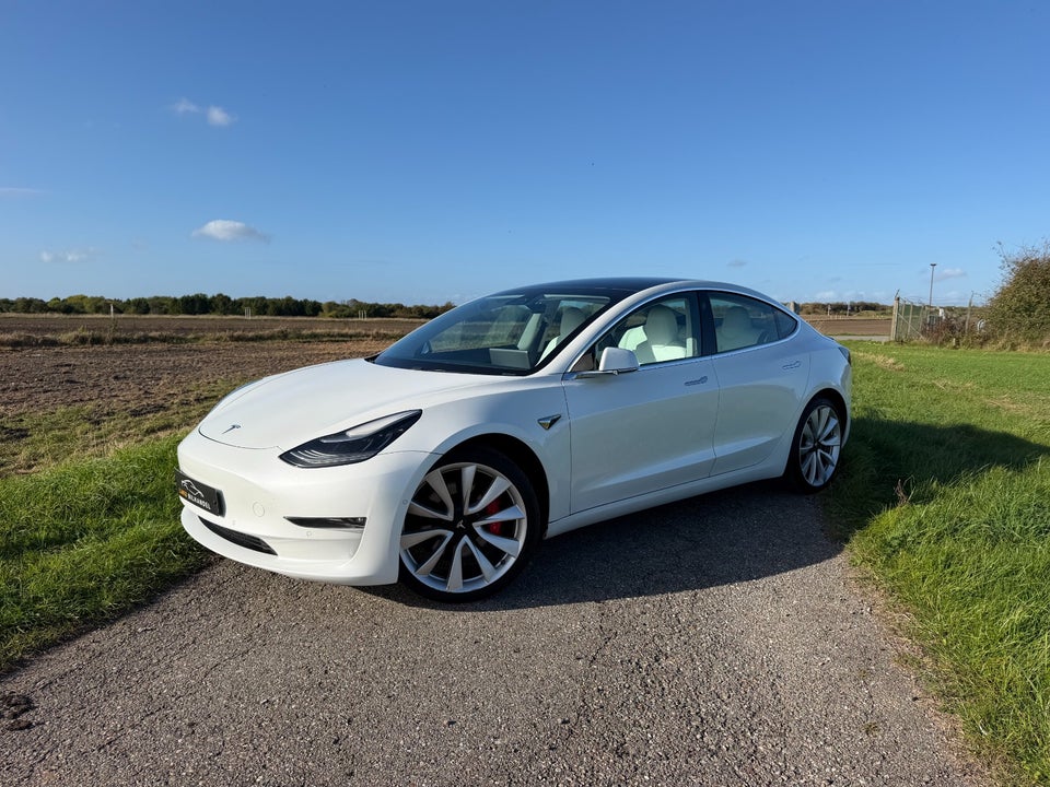 Tesla Model 3 Performance AWD 75 kWH 490ch - Autonomie 530km - Jantes 20" - Led - Camera - Hayon éléctrique
