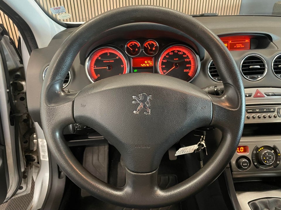 Peugeot 308 1,6 HDi 92 Comfort+ 5d