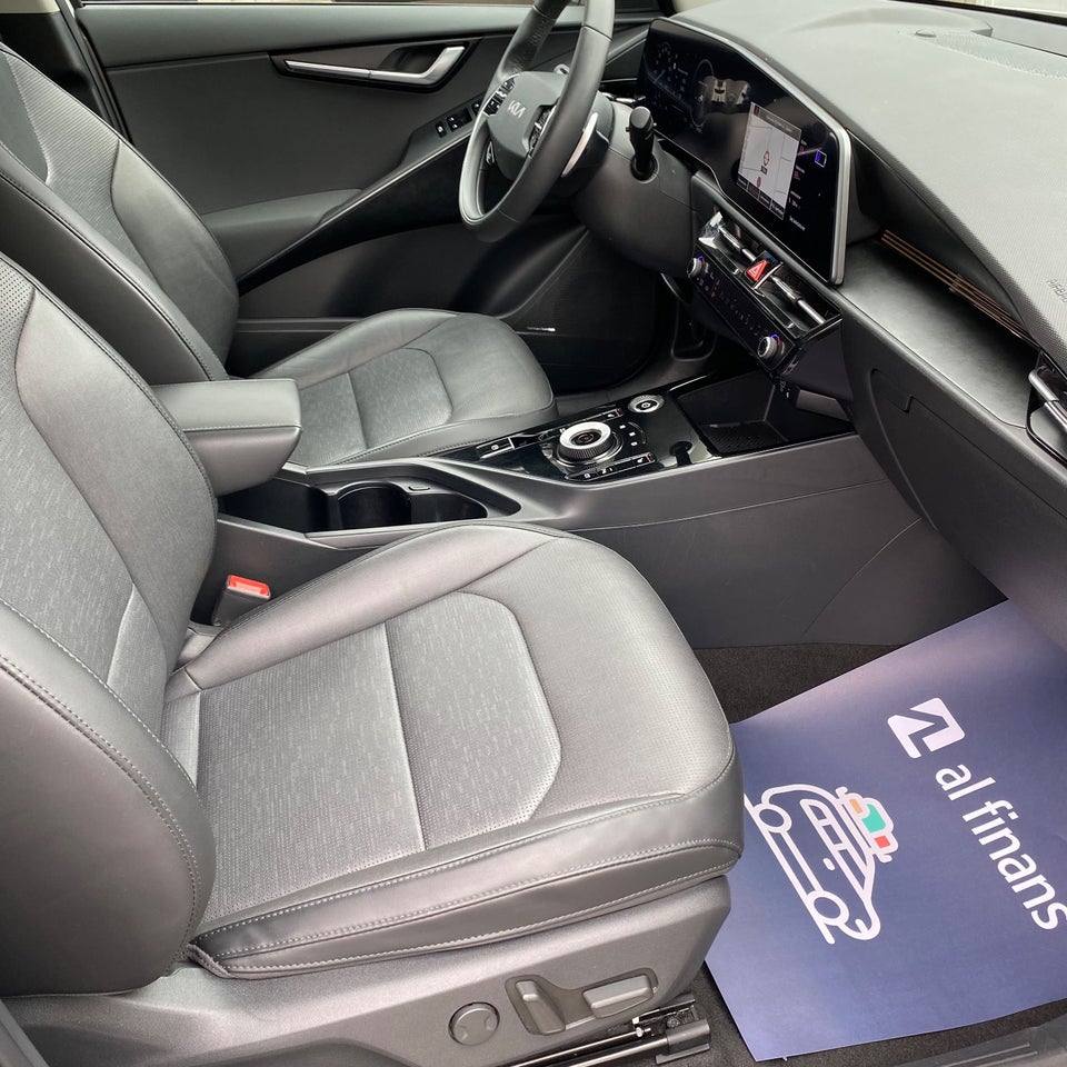 Kia Niro 64 EV Upgrade 5d