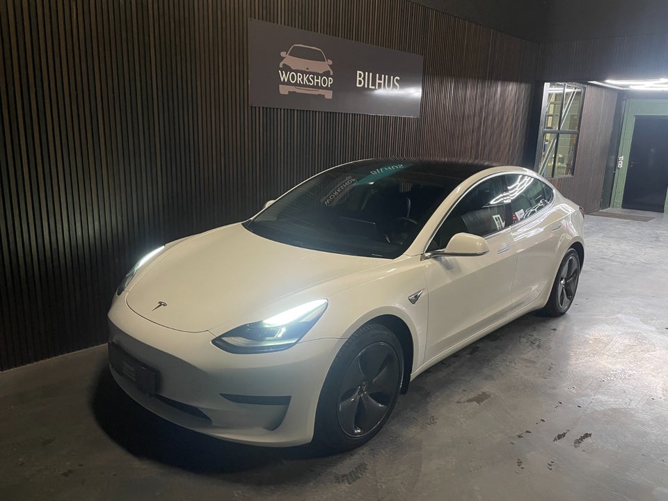 Tesla Model 3 Standard Range+ RWD 4d