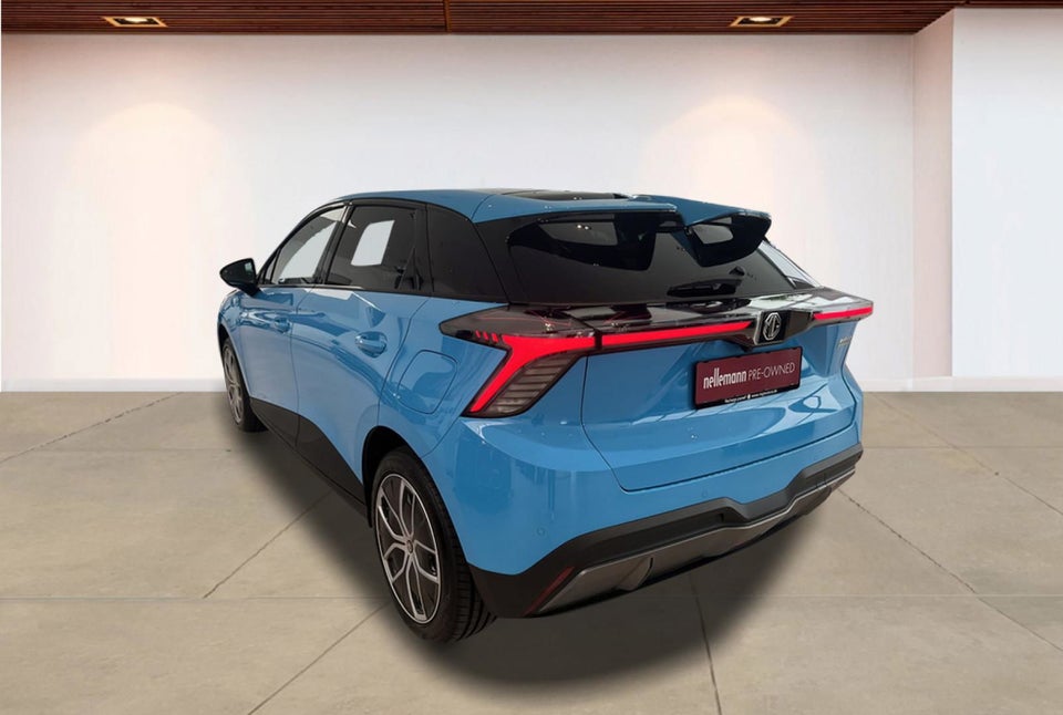 MG 4 77 Luxury Extended Range 5d