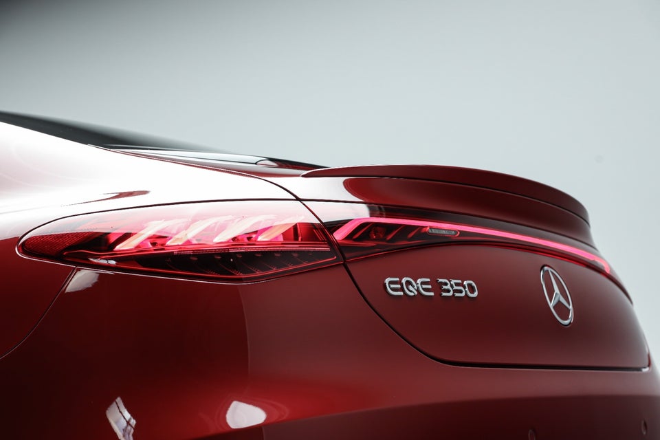 Mercedes EQE350 Electric Art 4d