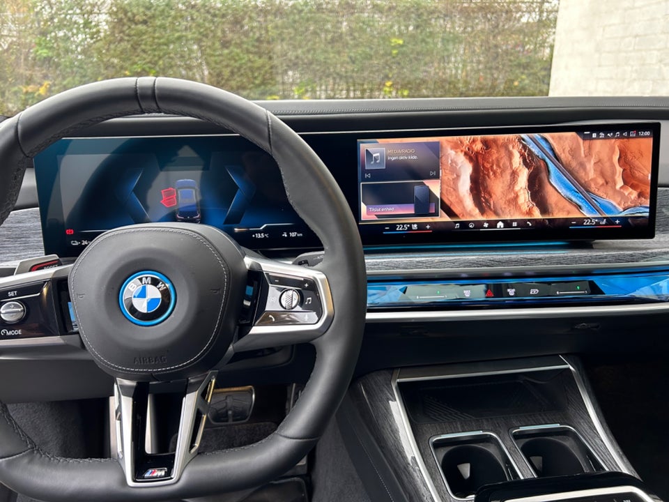 BMW i7 xDrive60 M-Sport 4d