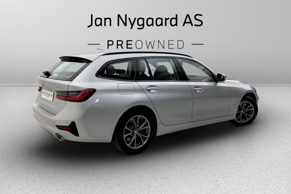 BMW 330e 2,0 Touring Sport Line aut. 5d