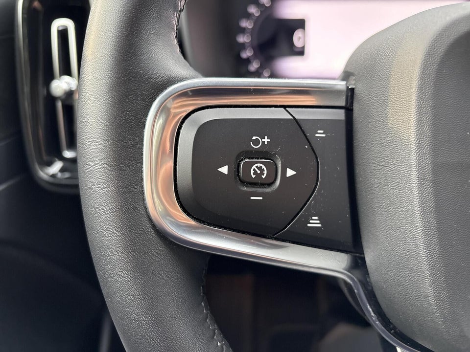 Volvo XC40 P6 ReCharge Core 5d
