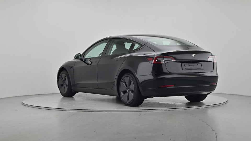 Tesla Model 3 Long Range RWD 4d
