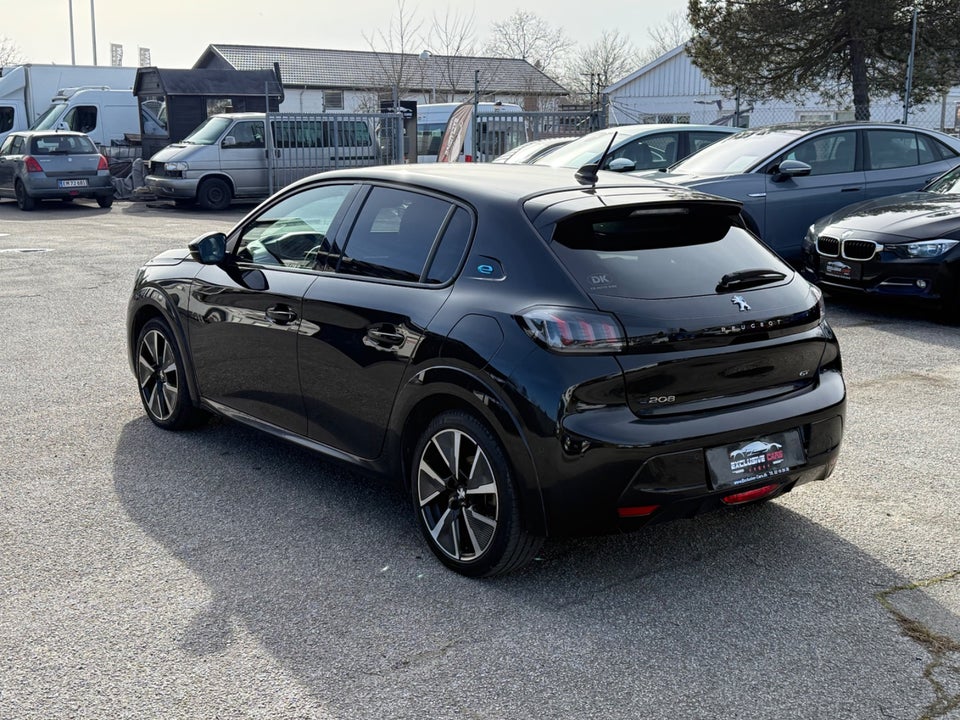 Peugeot e-208 50 GT 5d