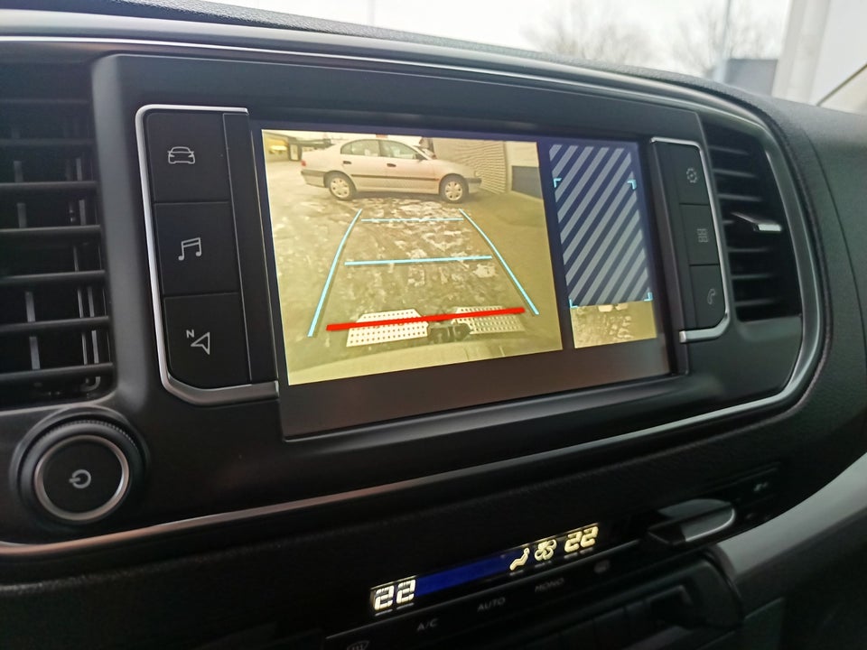 Peugeot Expert 2,0 BlueHDi 122 L2 Sport EAT8 Van