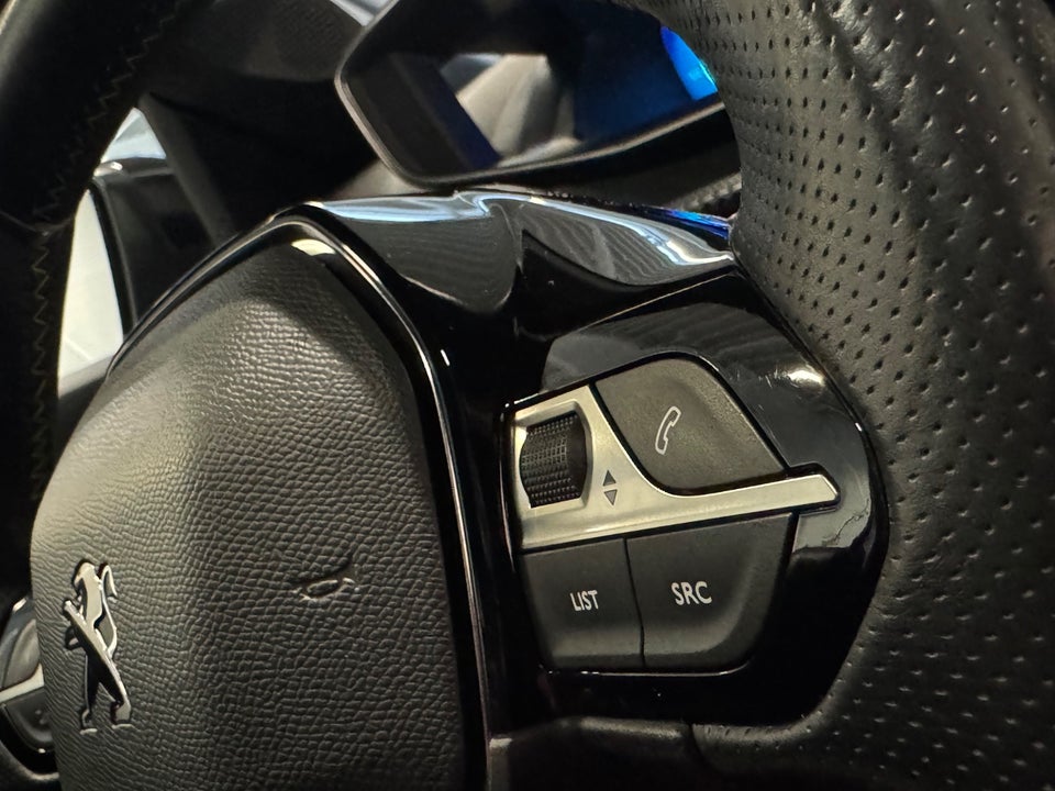 Peugeot e-208 50 GT Pack 5d