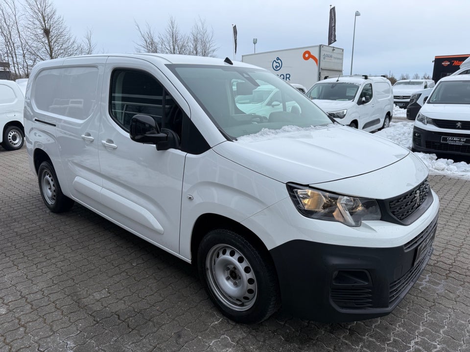 Peugeot Partner 1,5 BlueHDi 130 L2V1 Plus EAT8 Van