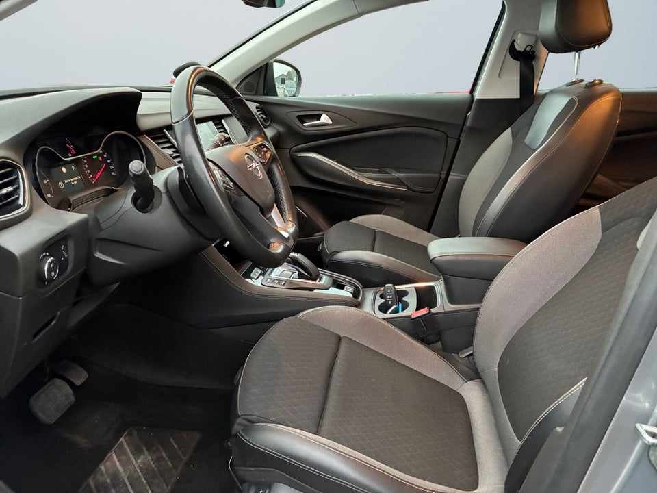 Opel Grandland X 1,6 Hybrid4 Cosmo Prestige aut. 5d