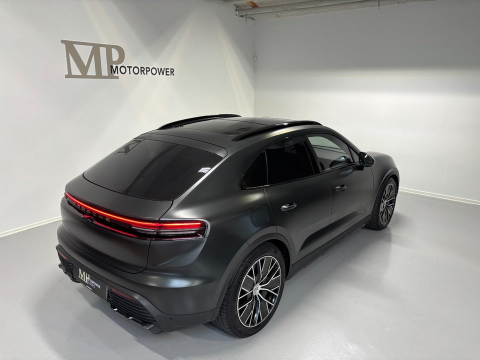Porsche Macan 4 5d