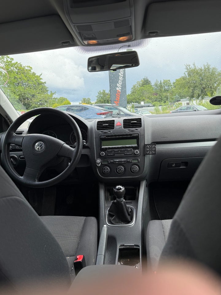 VW Golf V 1,9 TDi 105 Comfortline 5d