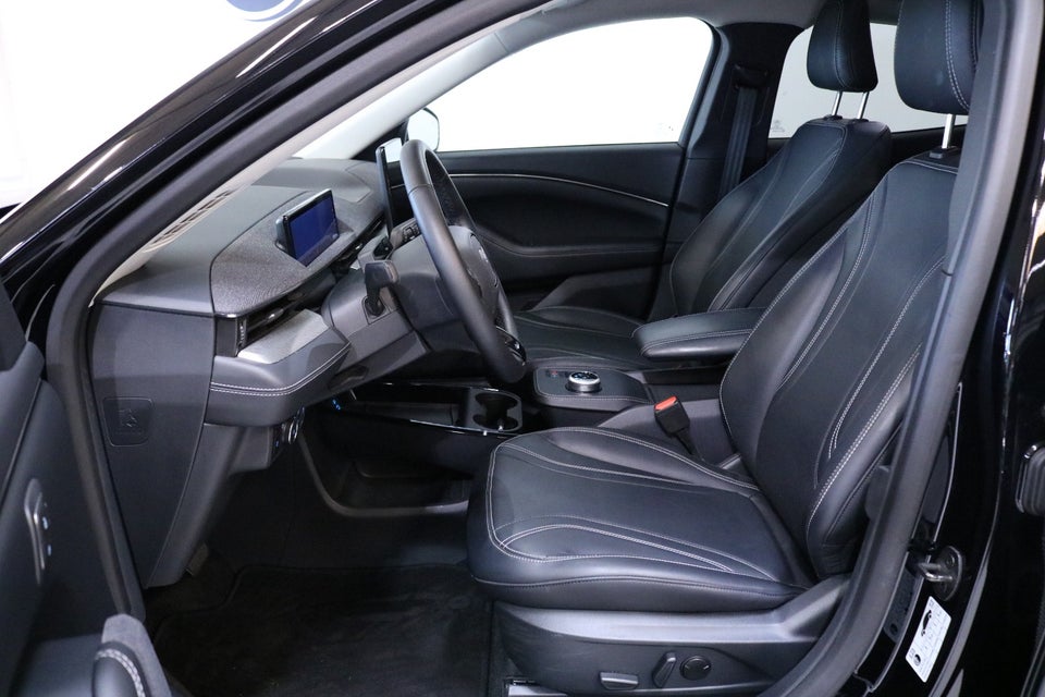 Ford Mustang Mach-E 70 Standard Range 5d