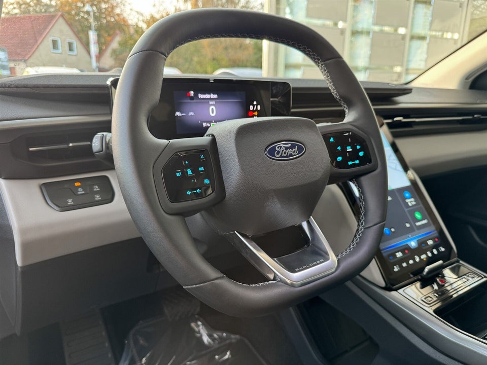 Ford Explorer 82 Select Extended Range 5d