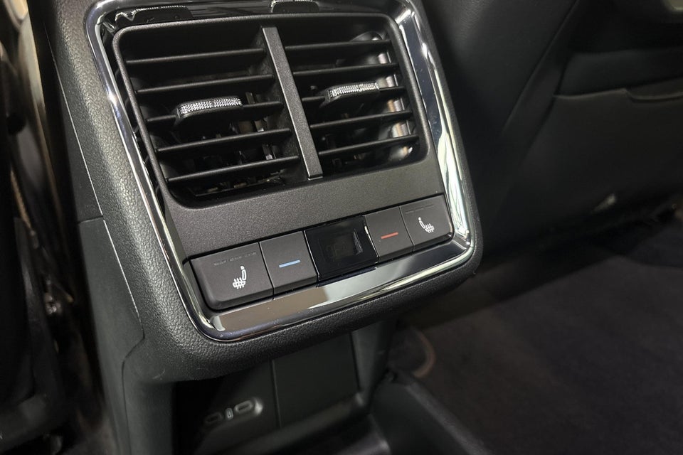 Skoda Enyaq 60 iV Suite 5d
