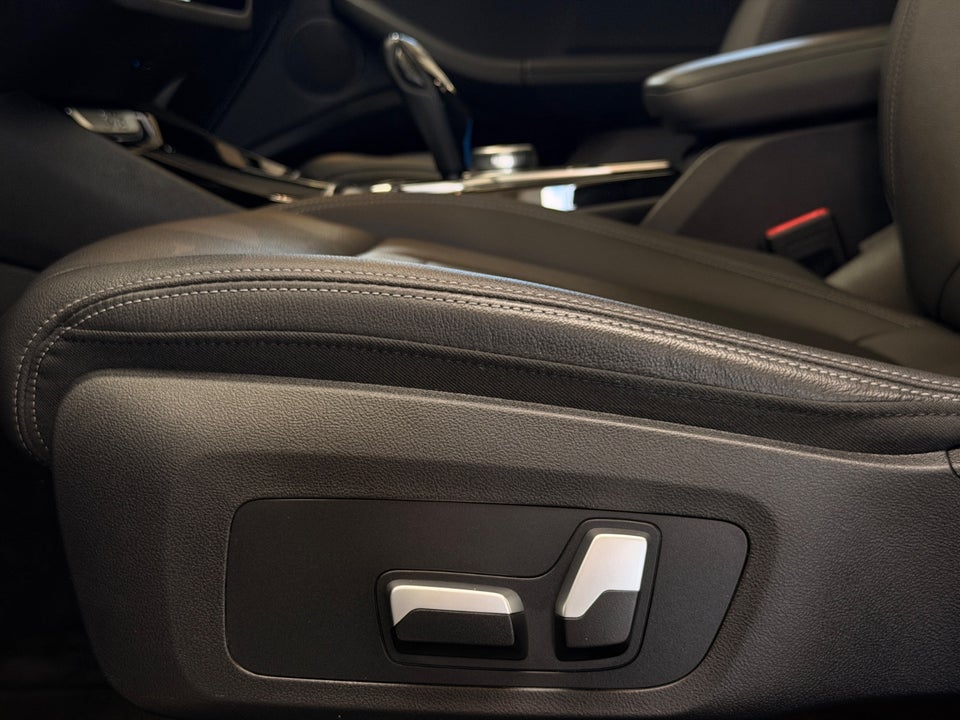 BMW iX3 Charged 5d