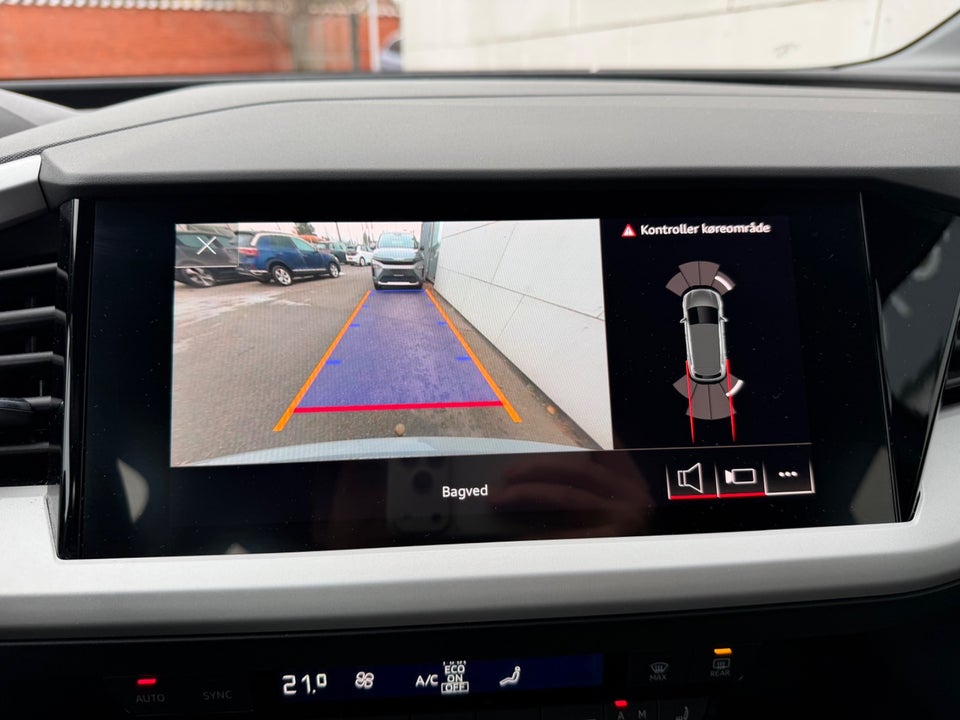 Audi Q4 e-tron 45 quattro 5d