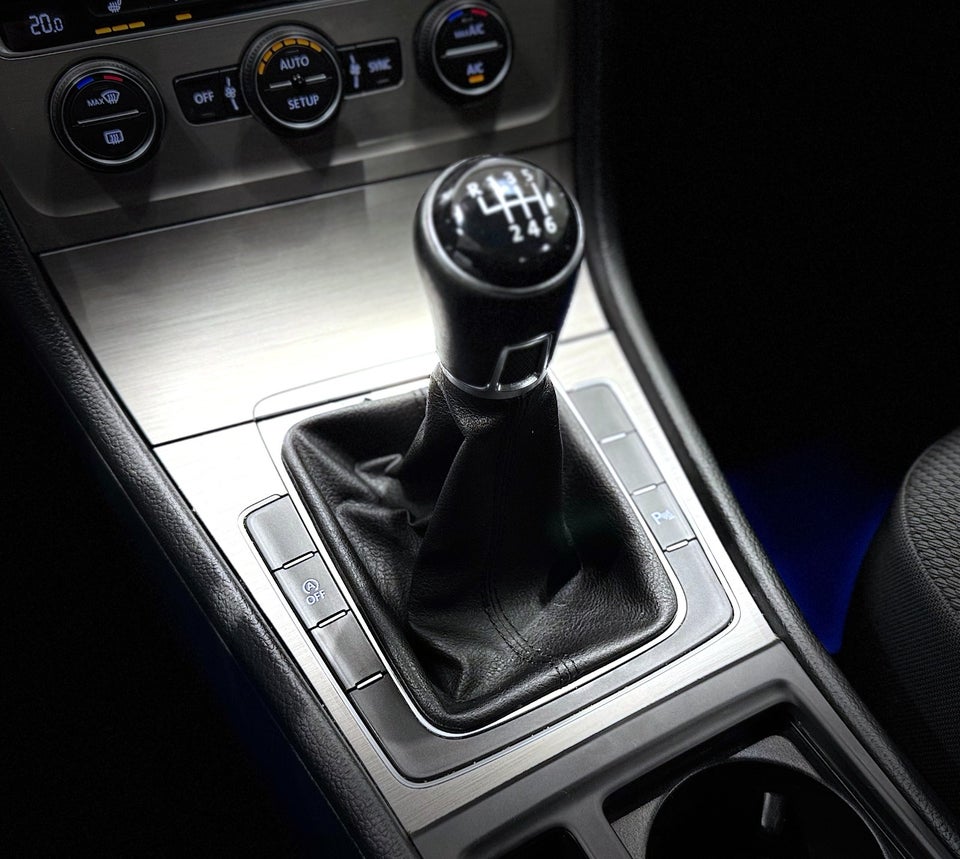 VW Golf VII 1,4 TSi 122 Comfortline BMT 5d