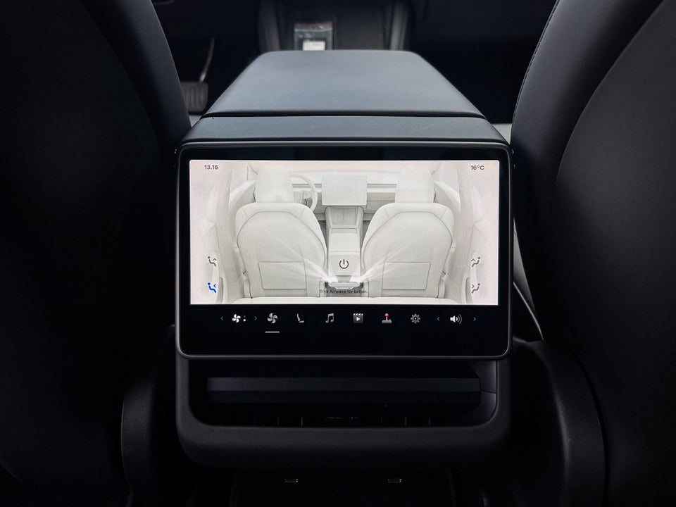 Tesla Model 3 Long Range AWD 4d